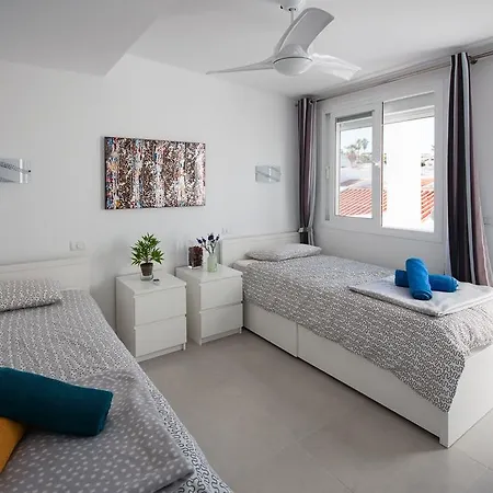 Eden Island Village Apartament *