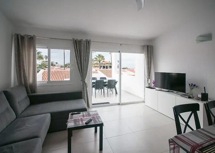 Eden Island Village אדחה