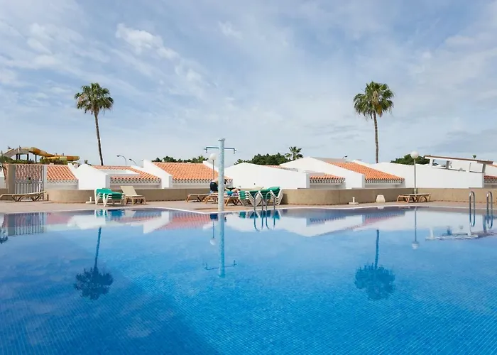 Eden Island Village אדחה