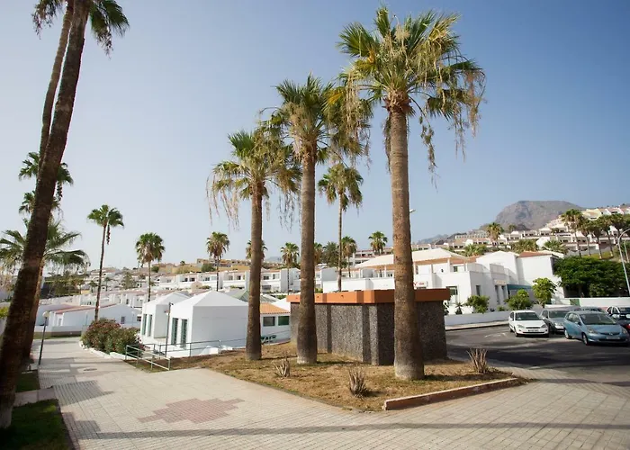 Eden Island Village אדחה